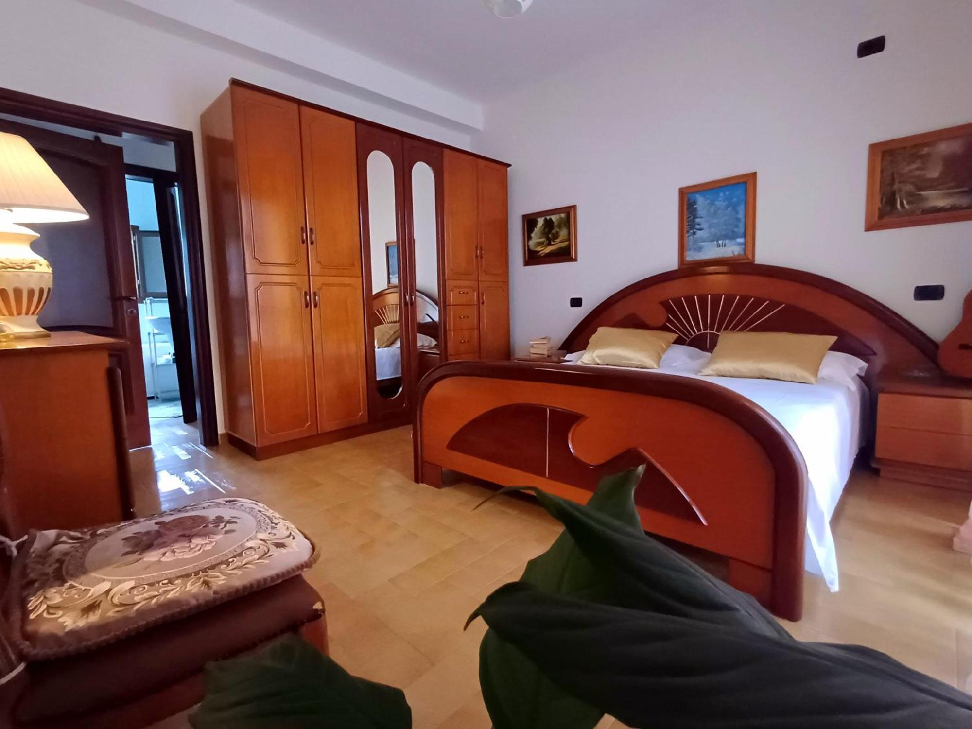 Guest Room Near Historical Center Vlorë Eksteriør bilde